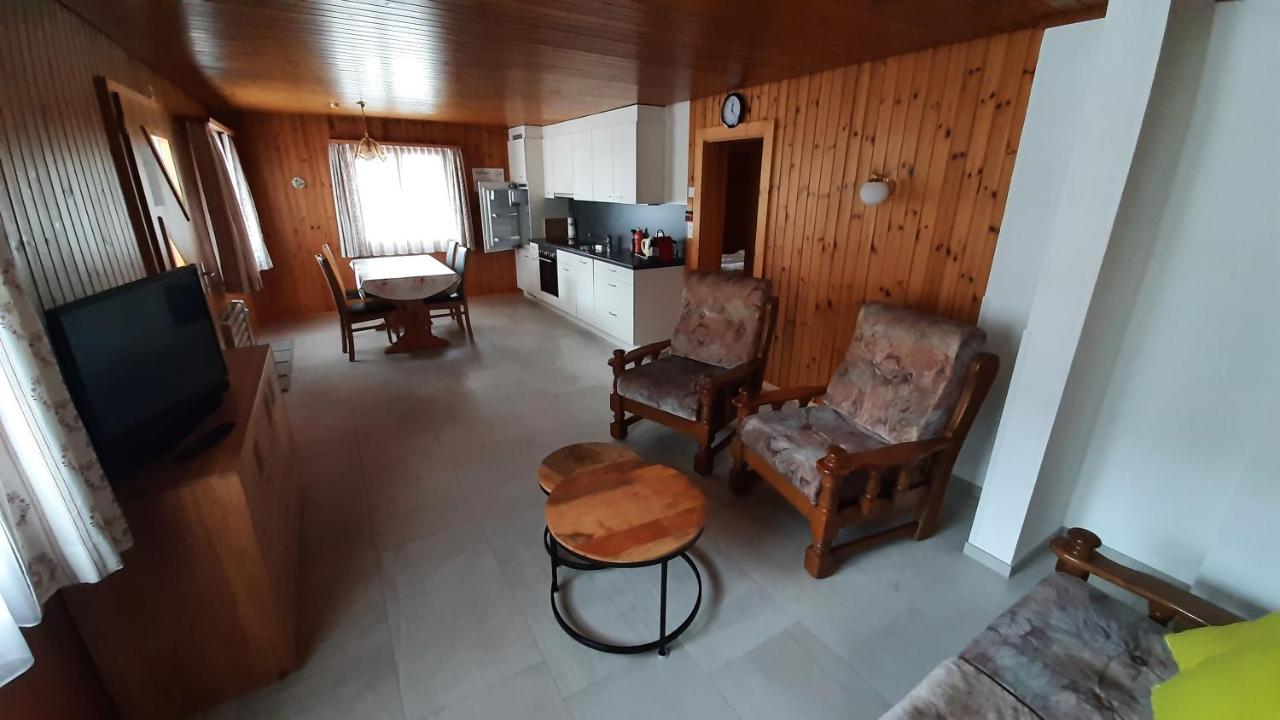 Haus Sandra Fiesch Bagian luar foto