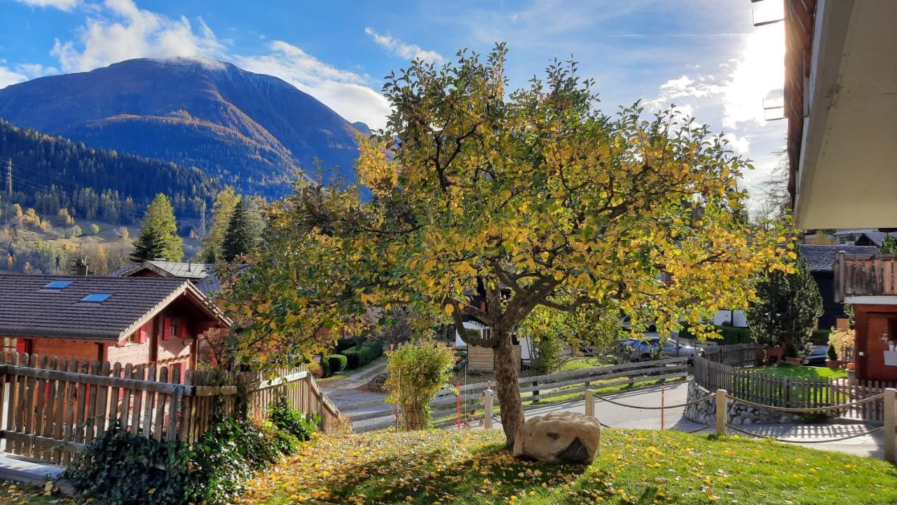 Haus Sandra Fiesch Bagian luar foto