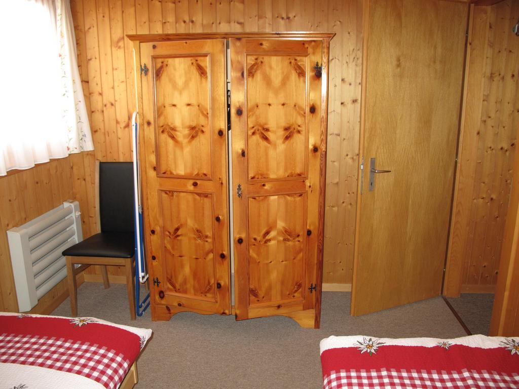 Haus Sandra Fiesch Bagian luar foto